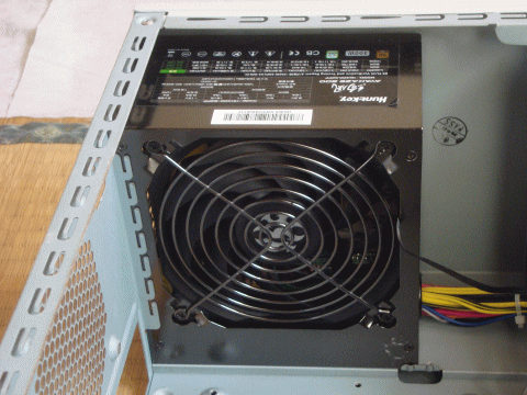 Huntkey AYAKAZE300 XPG�摜2